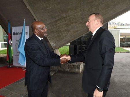 İlham Əliyev UNESCO Baş Konfransının Liderlər Forumunda