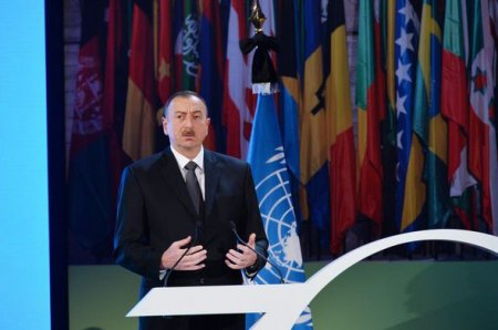 İlham Əliyev UNESCO Baş Konfransının Liderlər Forumunda