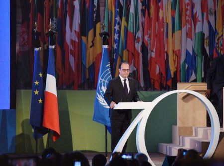 İlham Əliyev UNESCO Baş Konfransının Liderlər Forumunda