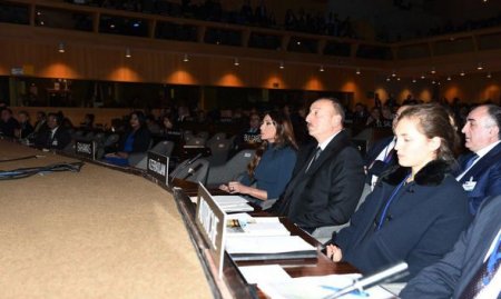 İlham Əliyev UNESCO Baş Konfransının Liderlər Forumunda