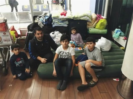 Aeroportda yaşayan azərbaycanlı ailə köçdü