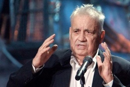 Eldar Ryazanov xəstəxanaya yerləşdirildi