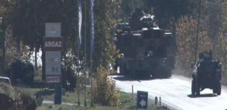 Türkiyə Suriya ilə sərhədə qoşun yeridir