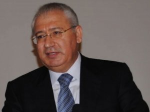 Nazir Rəşad Məcidovu işdən çıxardı