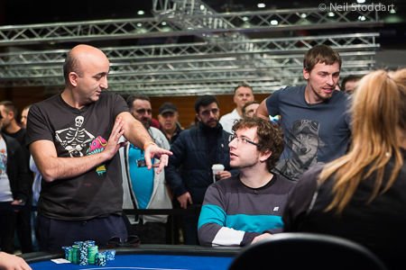 Azərbaycanlı pokerdə yarım milyon manat qazandı Azərbaycanlı pokerdə yarım milyon manat qazandı