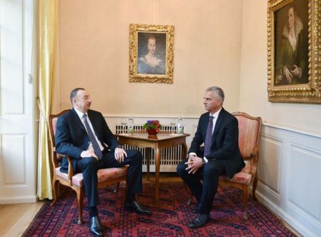 İlham Əliyev Berndə Sarkisyanla görüşdü