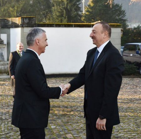 İlham Əliyev Berndə Sarkisyanla görüşdü