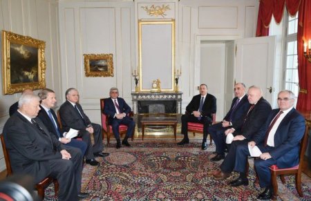 İlham Əliyev Berndə Sarkisyanla görüşdü