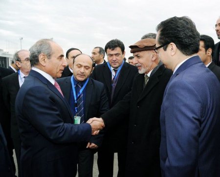 Əfqanıstan Prezidenti Azərbaycana rəsmi səfərə gəlib