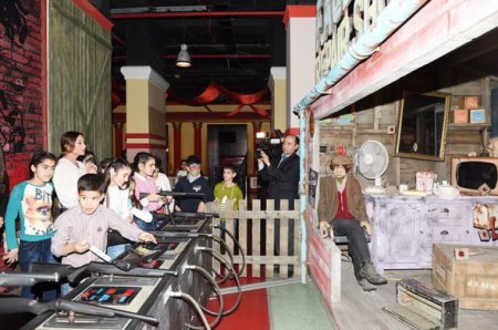 Mehriban Əliyeva uşaqlar üçün təşkil edilmiş şənlikdə