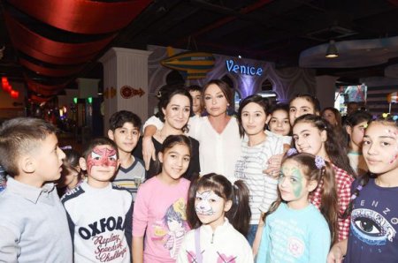 Mehriban Əliyeva uşaqlar üçün təşkil edilmiş şənlikdə