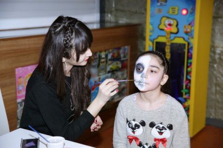 Mehriban Əliyeva uşaqlar üçün təşkil edilmiş şənlikdə