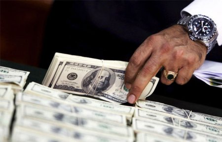 Dünyanın ən zəngin adamlarının varidatı 19 milyard dollar azalıb