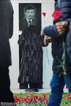 Şəhidlər Xiyabanından FOTOREPORTAJ