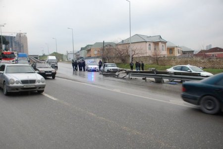 Bakıda qəza: Yola 1525 manat ziyan dəydi