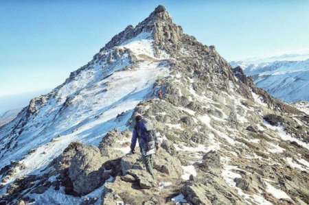 Rusiyalı turistlər Qarabağın Kirs dağına çıxdılar