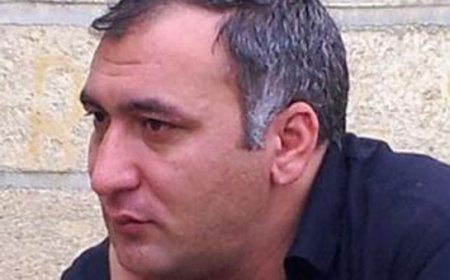Küçük kimdir, tərbiyəsiz kim?