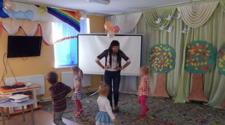 Rusiyada tərbiyəçini fahişəlikdə ittiham edirlər