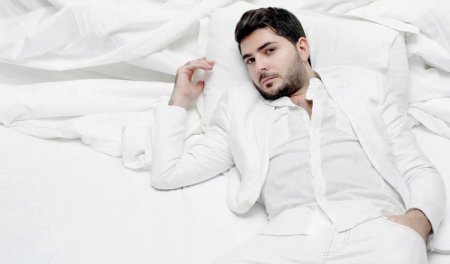 Sabir Rüstəmxanlının qızı müğənni Elçinlə nişanlandı