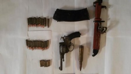 Bakıda zibillikdə xeyli silah-sursat tapıldı