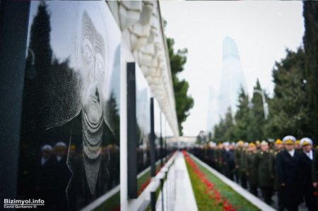 Şəhidlər Xiyabanından FOTOREPORTAJ