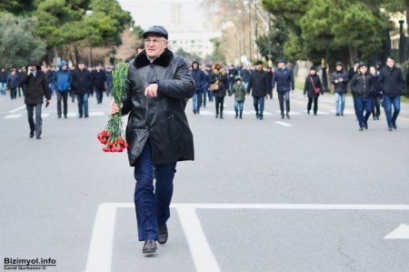 Şəhidlər Xiyabanından FOTOREPORTAJ