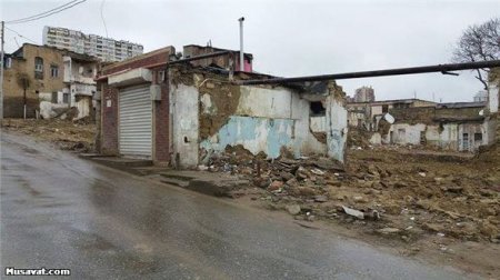 “Sovetski”də söküntü prosesi sürətləndi