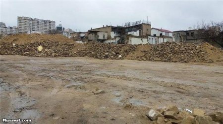 “Sovetski”də söküntü prosesi sürətləndi