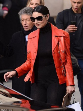 Monika Belluççi Paris Moda Həftəsində