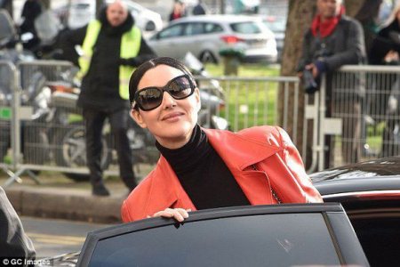 Monika Belluççi Paris Moda Həftəsində