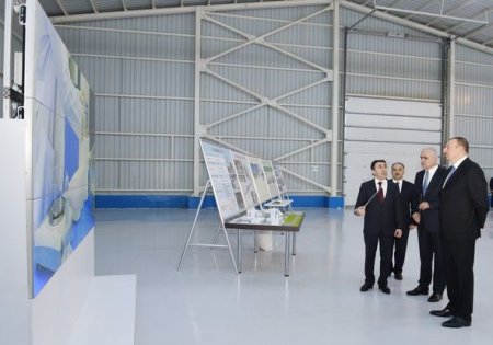 İlham Əliyev Bakıda yeni zavodun açılışında