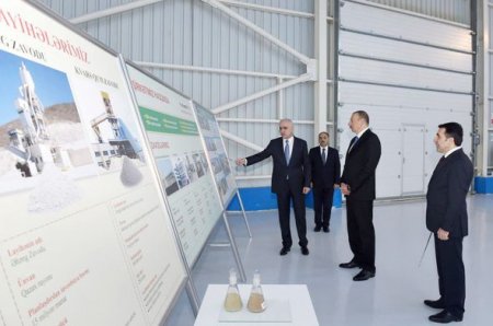 İlham Əliyev Bakıda yeni zavodun açılışında
