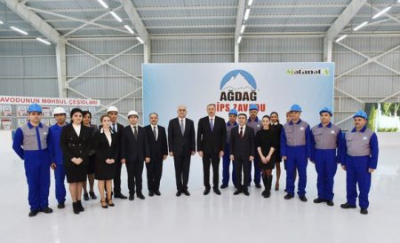 İlham Əliyev Bakıda yeni zavodun açılışında