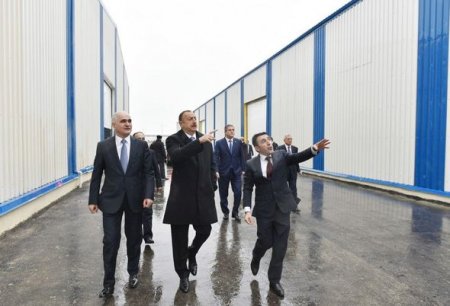 İlham Əliyev Bakıda yeni zavodun açılışında