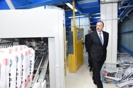 İlham Əliyev Bakıda yeni zavodun açılışında