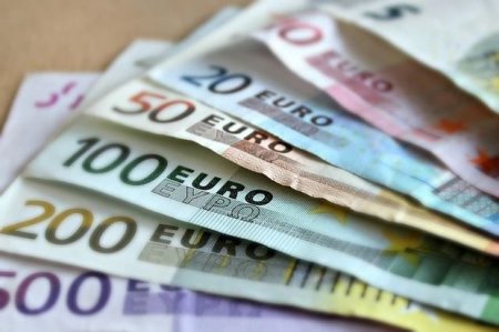 Hər bir isveçrəliyə adi “sağ ola” görə 2500 avro ödəyəcəklər