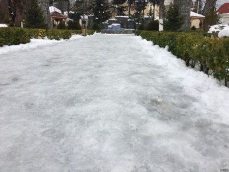 Zaqatala buz və qar əsarətində
