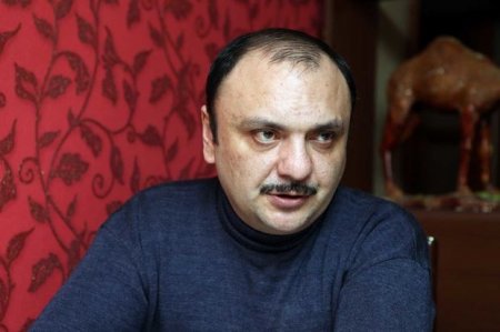 Anar Nağılbazın pulunu oğurladılar