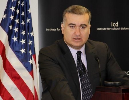 Səfir: “Cənub qaz dəhlizi” daralan enerji bazarına tab gətirəcək
