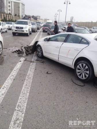 Bakıda qəza törədən “Passat”ın dövlət nömrə nişanı çıxarıldı