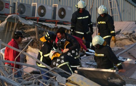 Tayvanda güclü zəlzələ: 26 ölü, 156 itkin