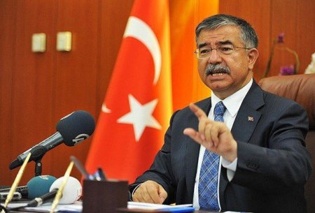 İsmət Yılmaz: Türkiyə Suriyaya qoşun göndərməyib