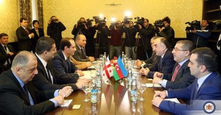 Məmmədyarov və Canelidze Tbilisidə görüşdülər