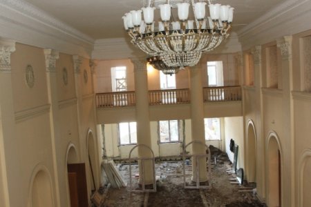 Mədəniyyət və turizm naziri Sumqayıt Dövlət Dram Teatrında aparılan təmir işləri ilə tanış olub