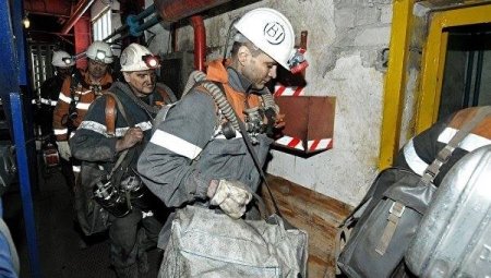 Rusiyada mədəndə axtarış dayandırıldı