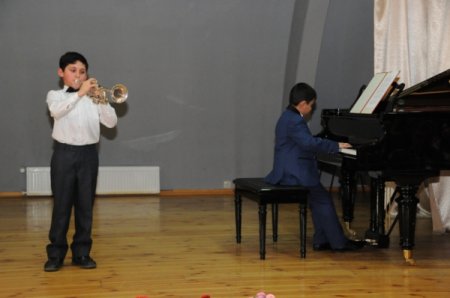 “Səhnəyə ilk addım” adlı konsert baş tutub