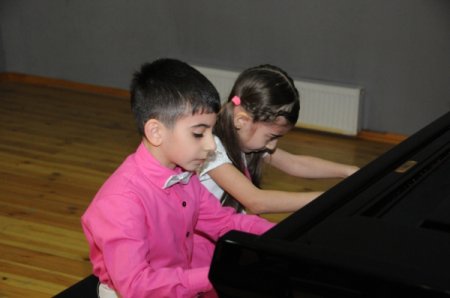 “Səhnəyə ilk addım” adlı konsert baş tutub