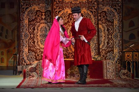 Teatrın 143 yaşı Azərbaycan Dövlət Gənc Tamaşaçılar Teatrında qeyd olundu