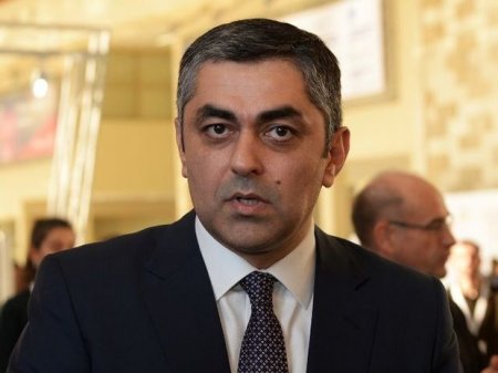 Nazir daha bir rəisi işdən çıxardı