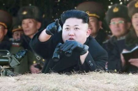 Kim Çen In sualtı qayığını itirdi